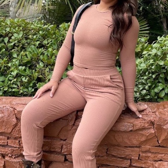 Naked wardrobe snatched ribbed long sleeve top. - Picture 3 of 4